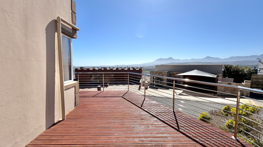 3 Bedroom Property for Sale in Mountainside Western Cape